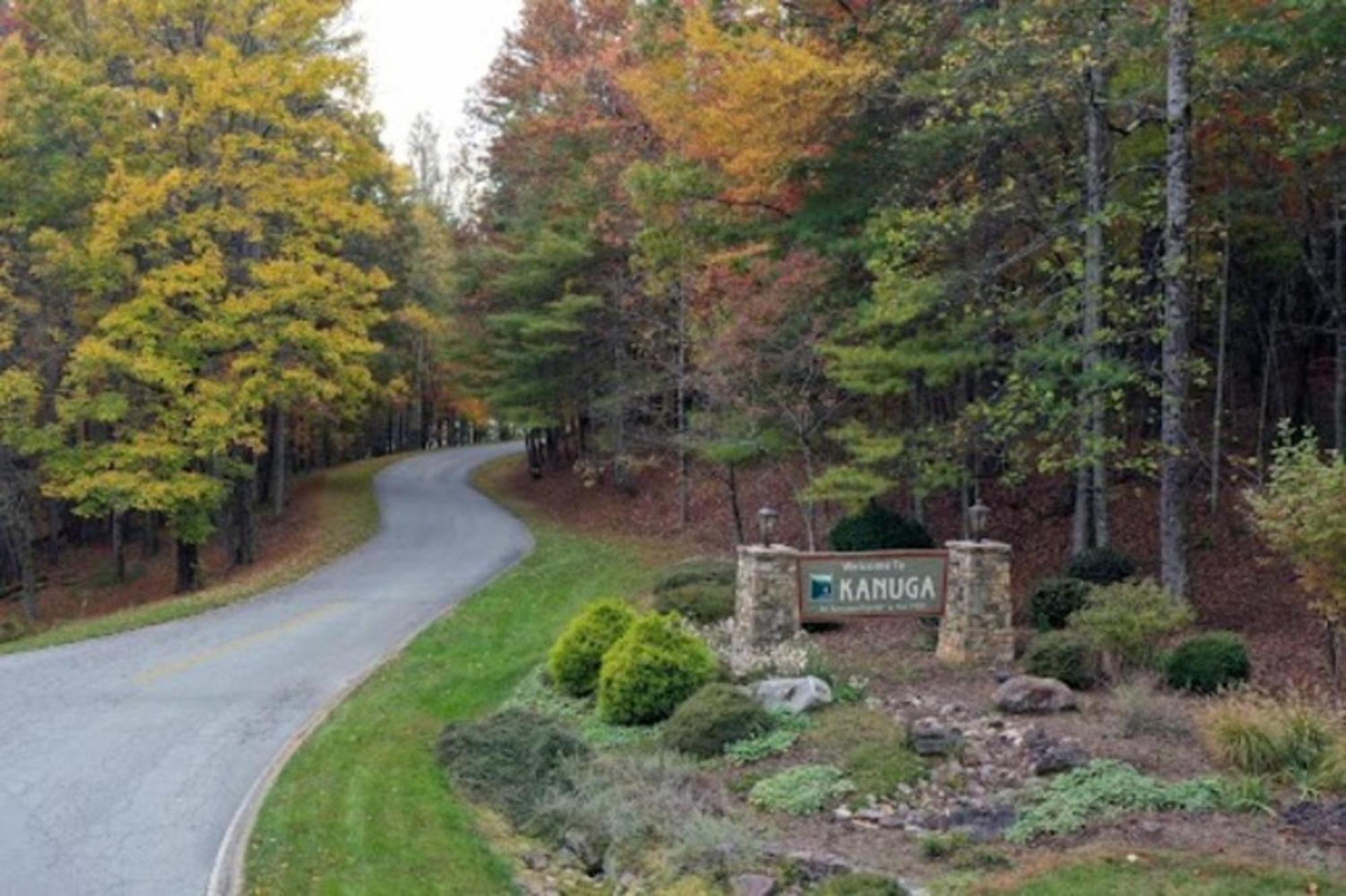 Kanuga Inn & Lodging Hendersonville Exterior photo